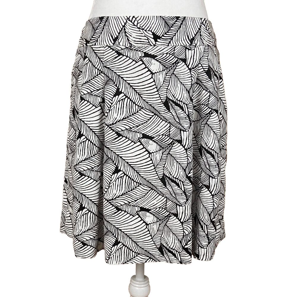 Ann Taylor LOFT Pleated A-Line Skirt Size 4 Black White Leaf Print Linen Pockets